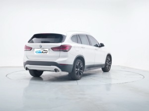 21 modèles de voitures chinoises d'occasion bon marché populaires dans le monde entier, BMW X1 Revisée SDrive 20Li Fashion SUV Essence - Product Image 5