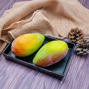 Mangues fraîches du delta du Mékong, sirop sucré AD, mangues séchées coupées en tranches, 100% naturelles, marque MKRIVER, Vietnam - Product Image 1