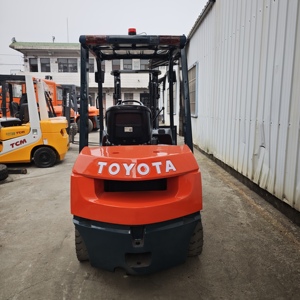 Montacargas Versátil de 2.5 Toneladas con Doble Combustible (GLP) 2022 <span class=keywords><strong>TOYOTA</strong></span> 508FGU25, Montacargas Conmutable para Uso en Interiores y Exteriores - Product Image 6