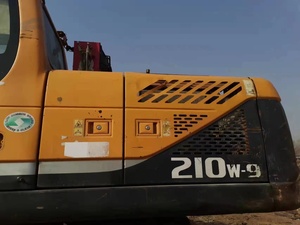 Excavadora Hyundai R210W de Segunda Mano con Buenas Reseñas, 21 Toneladas, Motor Cummins, Bomba Hidráulica, Rendimiento Confiable, Usada en Venta - Product Image 5