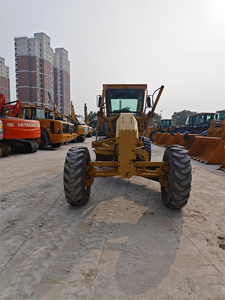 Niveleuse à moteur Caterpillar 140H d'occasion avec moteur CAT 3306 d'origine, commande hydraulique de lame pour la construction routière et les travaux de terrassement KT - Product Image 4