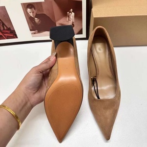 Nuevos Zapatos de Tacón Alto para Mujer, Tacones Gruesos, Zapatos de Tacón Alto Puntiagudos para Mujer, Color Sólido, Gamuza, Moda para Exteriores - Product Image 4