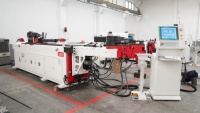 Machine de cintrage automatique de tubes métalliques pour la fabrication de cadres de chaises, machine de cintrage de tubes carrés en acier CNC avec support de mandrin