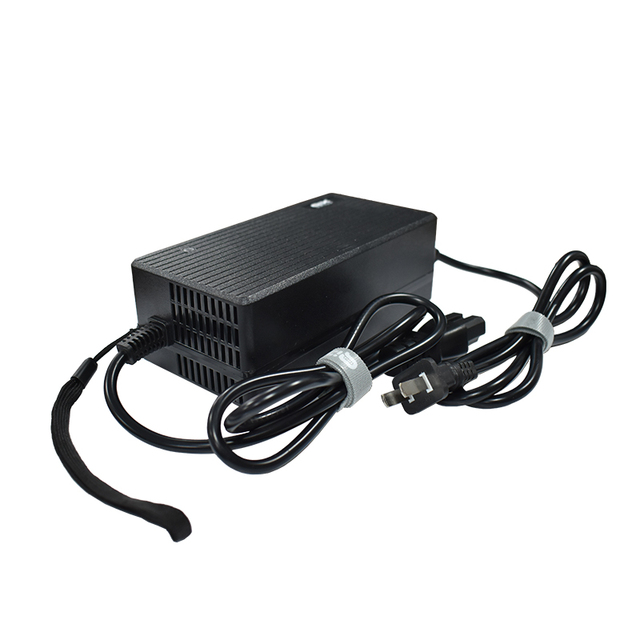 60V 6A 400W Universal Li-ion Battery Charger for Electric Motorcycle/E-bike Power Supply Adapter AC/DC Input 110V/220V (EU/JP)