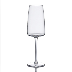 Bicchiere di cristallo bicchiere trasparente <span class=keywords><strong>bicchieri</strong></span> <span class=keywords><strong>da</strong></span> <span class=keywords><strong>vino</strong></span> calice <span class=keywords><strong>da</strong></span> <span class=keywords><strong>vino</strong></span> <span class=keywords><strong>bianco</strong></span> chiaro set di tazze <span class=keywords><strong>da</strong></span> <span class=keywords><strong>vino</strong></span> rosso - Product Image 6