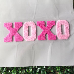 Parches Termoadhesivos Bordados en Chenilla Personalizados de Sewill, Parches de Transferencia de Calor con Diseño de Corazón de San Valentín, Parches Esponjosos para Ropa - Product Image 1