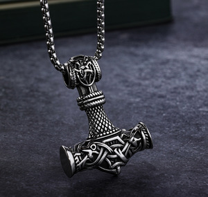 Hammer Mjolnir Pendentif Collier pour Hommes Lutte pour <span class=keywords><strong>la</strong></span> <span class=keywords><strong>vie</strong></span> Gravé Viking Hammer Pendentif - Product Image 2