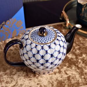 Service à thé de luxe vintage en porcelaine fine, théière, pot à lait et pot à sucre en céramique - Product Image 5