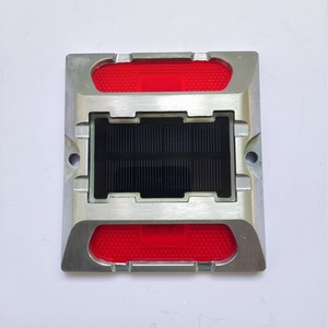 Marcador de Pavimento Reflectante Solar LED de Aluminio, Resistente al Agua IP68, Tipo Ojo de Gato, para Seguridad Vial en Carreteras - Product Image 1