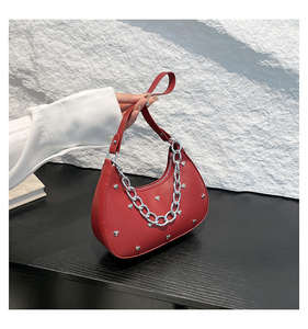 Nouveau sac à bandoulière pour femme de style coréen, tendance, avec fermeture éclair et décoration de rivets, luxe léger - Product Image 4