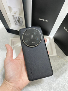 Teléfono Inteligente Usado Mi 14 Ultra Negro Desbloqueado, Snapdragon 8 Gen3, Pantalla OLED de 6.73'', 5300mAh, 90W, Original de Segunda Mano - Product Image 1