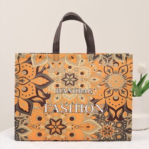 Sac fourre-tout non tissé Xinsen, laminé, impression personnalisable, sac cadeau promotionnel pour l'emballage des vêtements en magasin - Product Image 1
