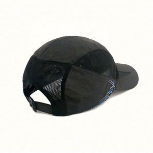 Casquette de sport d'été imperméable et respirante en nylon, casquette de performance non structurée à calotte souple, légère pour la course, séchage rapide, certifiée BSCI - Product Image 5