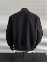 Blouson Bomber Vintage Noir et Rouge Doublé, Coupe Structurée Courte et Ample, Fermeture Éclair, Style Américain Automne, Vêtements pour Hommes