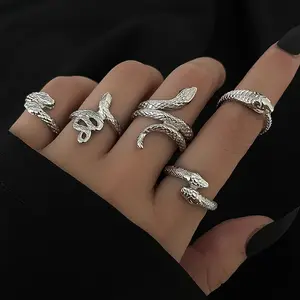 Set of 5 Vintage and Fashionable Joint Rings with Crown and Geometric Design, featuring Micro-Inlaid and Simple Snake Rings