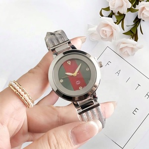 Reloj de cuarzo de lujo para mujer, de aleación, con diseño de dibujos animados, para negocios - Product Image 4