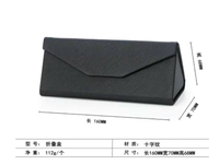 Boîte à lunettes avec logo en cuir de taille personnalisée ensemble d'étuis triangulaires pliables faits à la main étui à lunettes triangle noir étui à lunettes de soleil