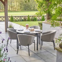 Table et chaises de restaurant en tissu imperméable mobilier d'extérieur en métal ensemble de salle à manger pour hôtel grands fauteuils de jardin avec table
