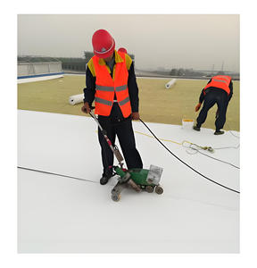 Membrane de toit TPO personnalisée de 8m de large, ignifuge, résistant aux intempéries, installation rapide et sans couture, obtenez un <span class=keywords><strong>devis</strong></span> personnalisé - Product Image 1