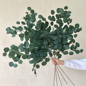 Feuilles d'eucalyptus artificielles Qingyu Chronicle vertes de 36 pouces pour décoration de mariage et arrangements floraux - Product Image 4
