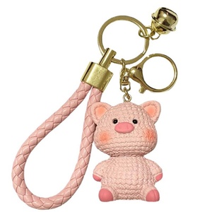Llavero de cerdito de dibujos animados, exquisito y adorable, con diseño de pareja emocional, colgante para bolso, llavero para coche, para mujer, venta al por mayor - Product Image 1
