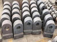 Tête de marteau de concasseur en fonte à haute teneur en manganèse, pièces de rechange pour machines de concassage de quartz et de béton dans la construction
