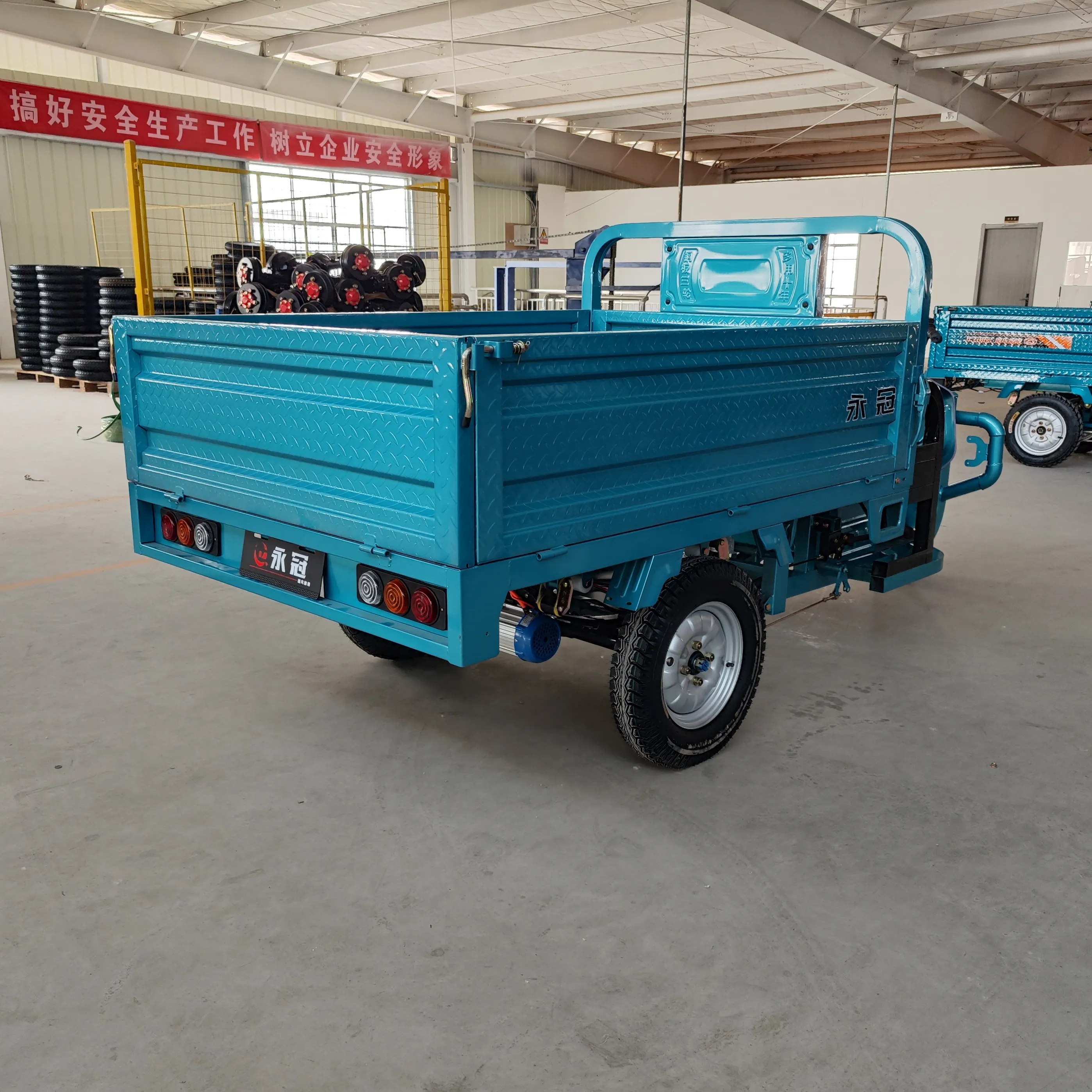 china high quality freight electric household tricycle three wheel electric cargo tricycle