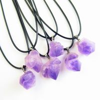Collier en cristal d'améthyste naturelle, pendentif en pierre brute, quartz violet, collier à cordon noir pour femmes et hommes, bijoux en gros