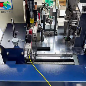 Équipement automatique de terminaison de fils avec capacité d'insertion d'inserts à double extrémité - Product Image 4