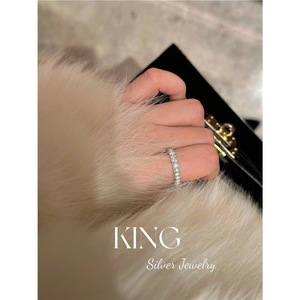 Anillo de Plata para Mujer con Diamantes Engastados, Joyería de Boda, Forma Geométrica Redonda - Product Image 5