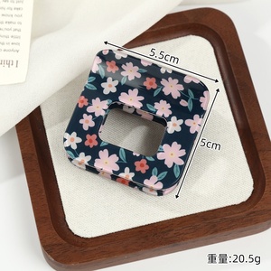 Pinza de Pelo con Diseño Floral Cuadrado, Estilo Fresco y Moderno, Accesorios para el Cabello con Estampado Floral Completo para Niñas - Product Image 2