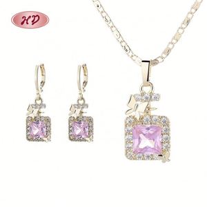 Joyería al por Mayor, Juego de Joyería de Latón Chapado en Oro de 18K con Aretes y Collar de Circonita Cuadrada a la Moda para Mujer, para Bodas y Eventos - Product Image 1
