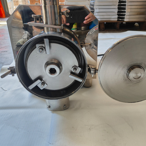 Machines de fabrication de produits céréaliers électriques Broyeur commercial pour <span class=keywords><strong>moulin</strong></span> à farine de <span class=keywords><strong>graines</strong></span> de haricots Corps en acier inoxydable - Product Image 4