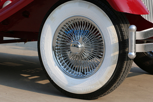 รถยนต์ไฟฟ้าสี่ล้อสำหรับเที่ยวชมเมือง สไตล์คลาสสิก ย้อนยุค เงียบสงบ สีเขียว - Product Image 3