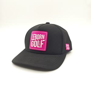 Gorras de golf deportivas de perfil medio con parche de PVC de 5 paneles, logotipo de leopardo, impermeables, con orificios cortados a láser y cuerda, personalizables al por mayor. - Product Image 3