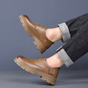 รองเท้าบูทหนังสไตล์เรโทรสำหรับผู้ชาย ส้นเตี้ย พื้นยางกันลื่น รองเท้าลำลองสำหรับทำงานและพักผ่อน ผลิตที่เมืองเหวินโจว - Product Image 1