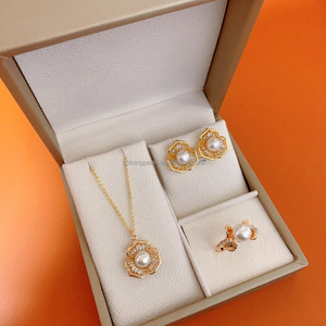 Coffret cadeau 6 perles: collier boucles d'oreilles bague 14K GF Vermeil perles d'eau douce boîte de velours de luxe, trio de bijoux de qualité supérieure pour cadeau - Product Image 2