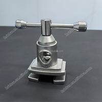 Pince de fixation de support de jambe de table d'opération ou pince de fixation d'accessoire de table