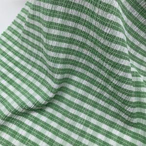 <span class=keywords><strong>Tissu</strong></span> gingham <span class=keywords><strong>vert</strong></span> <span class=keywords><strong>et</strong></span> <span class=keywords><strong>blanc</strong></span> tendance, extensible dans les 4 sens, résistant aux plis, tricoté en crêpe pour les hauts <span class=keywords><strong>et</strong></span> robes de la mode rapide - Product Image 3