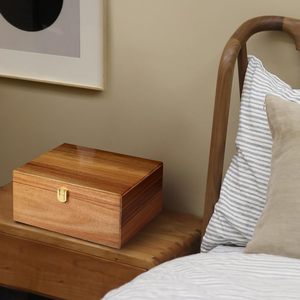Caja de recuerdo de madera Cajas de almacenamiento decorativas grandes de Acacia con tapa con bisagras Caja de tesoro de memoria con divisores para manualidades - Product Image 2