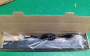 PDU 19 pouces pour montage en rack, 6 prises NEMA 5-15R, 125-250V 15A, protection contre les surtensions 1U avec interrupteur, certifié - Product Image 3