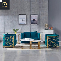 Chaise de salle à manger légère en acier inoxydable au design simple pour maison et restaurant Chaise haute au design moderne pour villa
