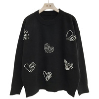 Suéter de punto personalizado para mujer, cuello redondo, negro, con perlas en forma de corazón, puños y dobladillo acanalados, manga larga, top de punto.