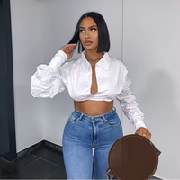Ropa de Dama para Otoño Nueva Blusa Blanco y Negro con Diseños Irregulares Crop Top y Cuello Vuelto Camisas para Mujer