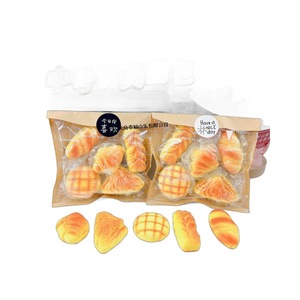 Juguete de simulación de comida para jugar a las casitas, pan de descompresión, artefacto musical para amasar, accesorio de rebote lento - Product Image 5