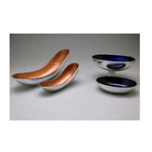 Bols carrés modernes en aluminium finition argentée, écologiques et haut de gamme, pour la décoration de table et le service de fruits et salades - Product Image 3