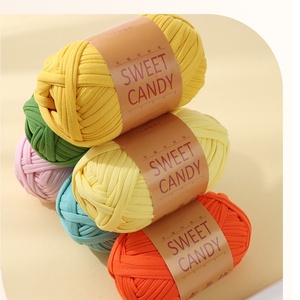 Chaussons en crochet faits main, tricotés avec <span class=keywords><strong>de</strong></span> gros pompons, colorés et originaux, vente en gros pour influenceurs en ligne, 100g - Product Image 6