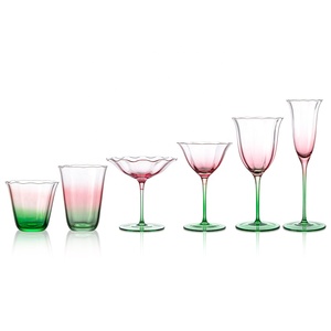 <span class=keywords><strong>Verres</strong></span> <span class=keywords><strong>à</strong></span> martini et <span class=keywords><strong>à</strong></span> champagne en forme de tulipe, <span class=keywords><strong>verres</strong></span> <span class=keywords><strong>à</strong></span> cocktail en cristal coloré soufflé <span class=keywords><strong>à</strong></span> la main, rose blush et vert - Product Image 6