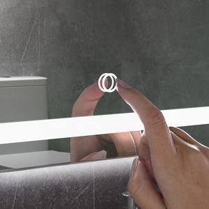 Miroir mural anti-buée éclairé Ip44 pour salle de bain Miroir intelligent rétroéclairé pour <span class=keywords><strong>douche</strong></span> et bain avec <span class=keywords><strong>éclairage</strong></span> - Product Image 2
