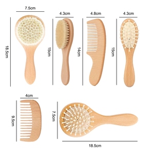 <span class=keywords><strong>Brosse</strong></span> à cheveux pour bébé <span class=keywords><strong>en</strong></span> <span class=keywords><strong>bois</strong></span> de hêtre naturel écologique avec logo personnalisé, poils de chèvre doux, <span class=keywords><strong>peigne</strong></span> <span class=keywords><strong>en</strong></span> <span class=keywords><strong>bois</strong></span> pour nouveau-né, traitement du croûtier de lait, toilettage - Product Image 4